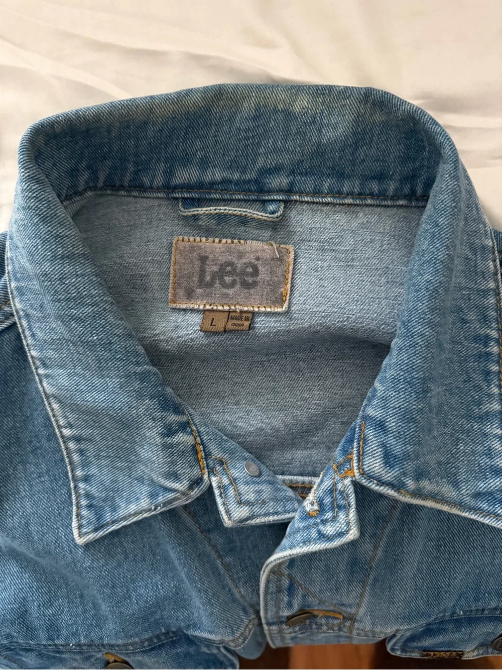 Lee Classic Denim Trucker Jacket Sz L Light Wash